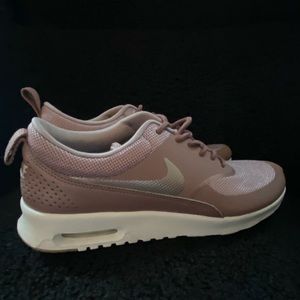 Nike Shoes Nude - Women Size 8.5